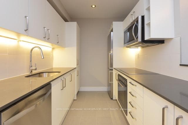 36 Castle Frank Road Unit B5 photo 9
