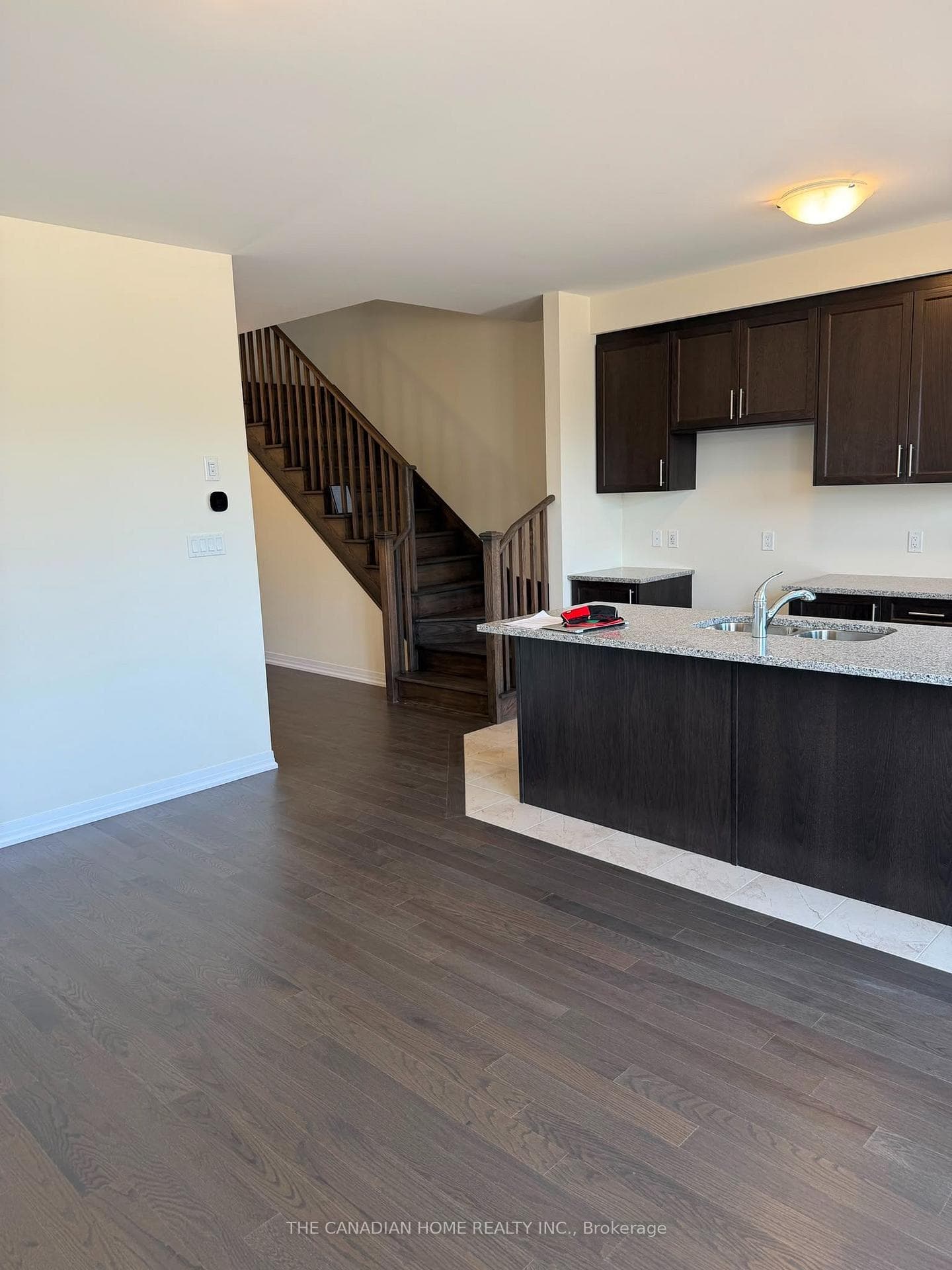 463 Jack Wilford Way photo 8