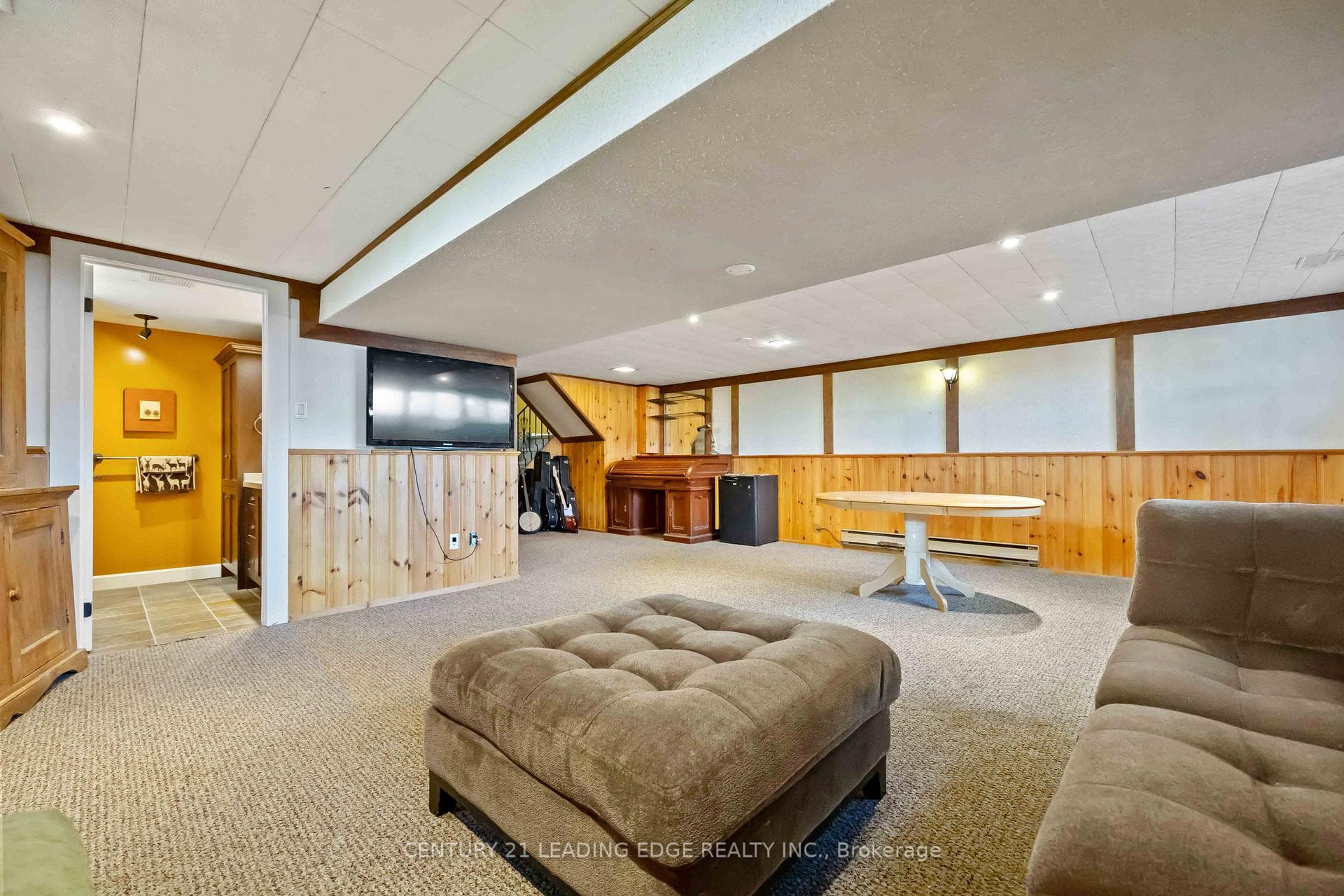 474 Rupert Avenue photo 32
