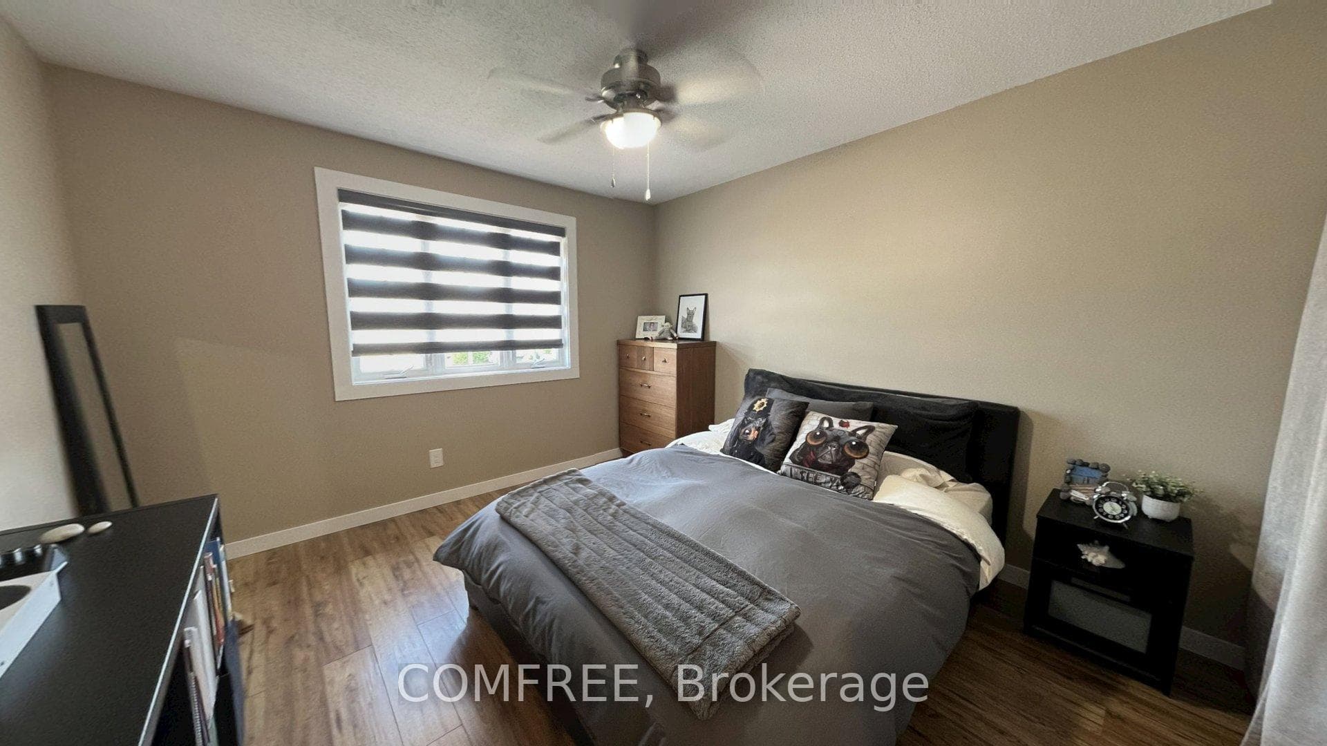 2093 Boake Street photo 15