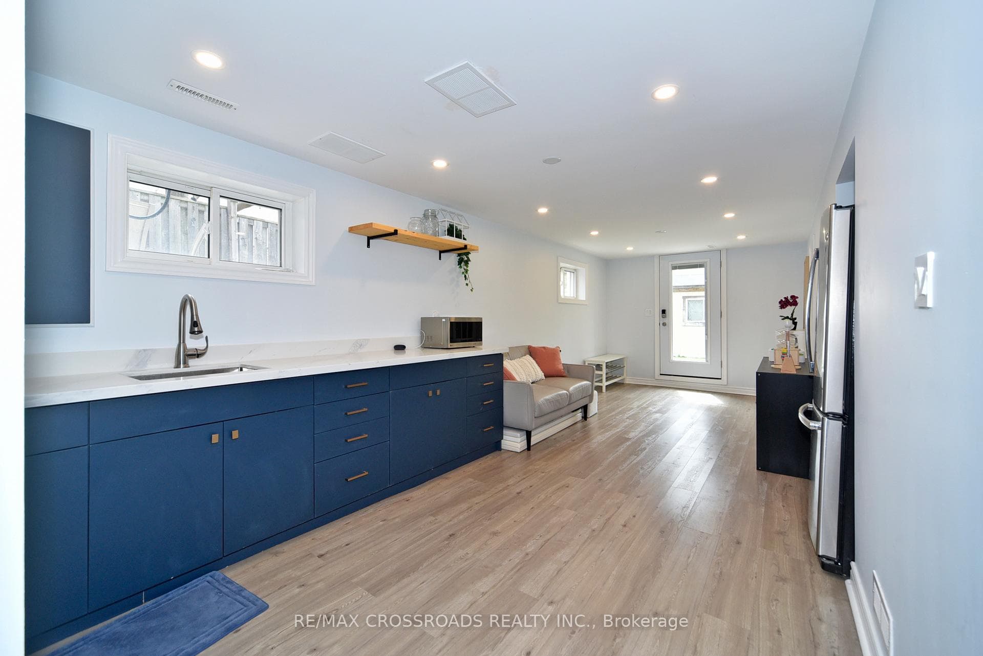 17 Mcdonald Drive photo 32