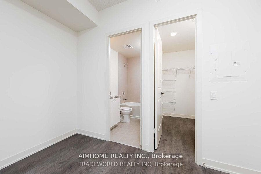 4955 Yonge Street Unit 1205 photo 10