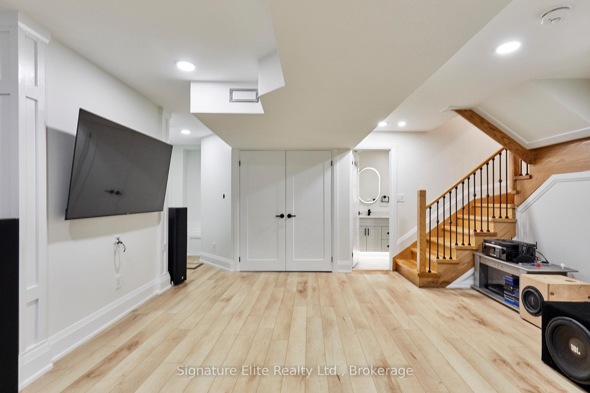 100A Kitchener Road Unit Garden Suite photo 25