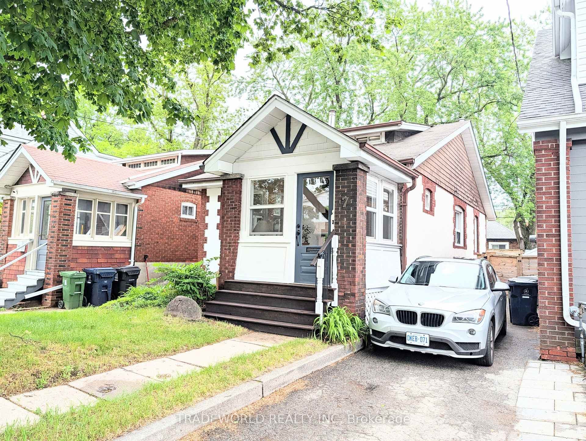 7 Costain Avenue photo 3