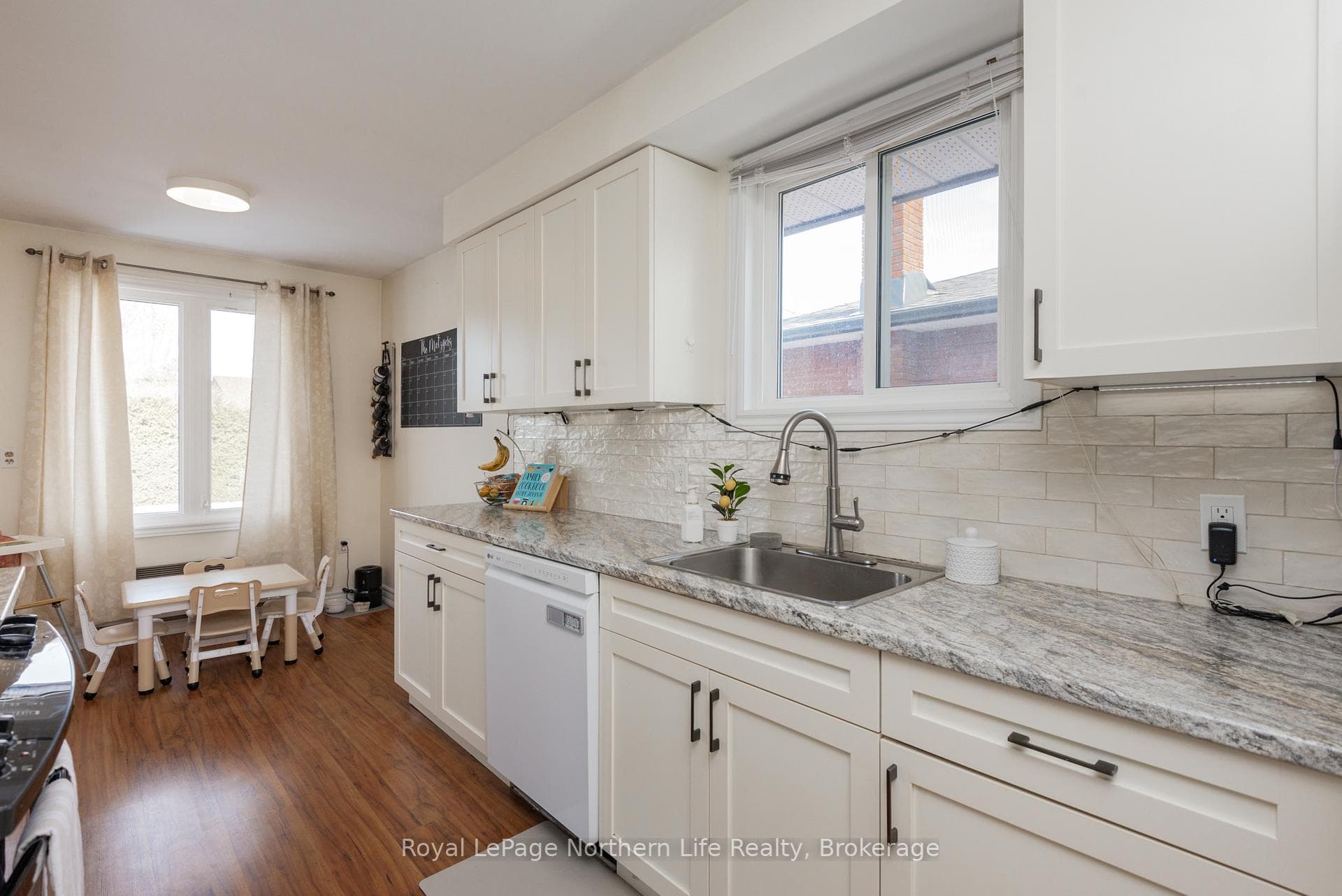 47 Harris Drive photo 16