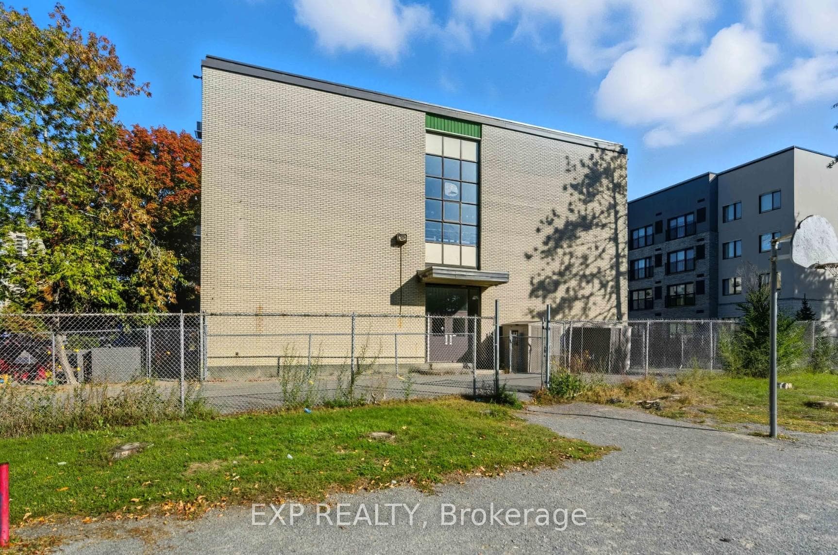 641 Sladen Avenue Unit 2nd & 3rd Floor photo 3