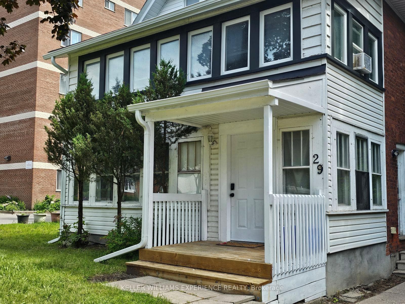 29 Peel Street Unit 1 photo 2