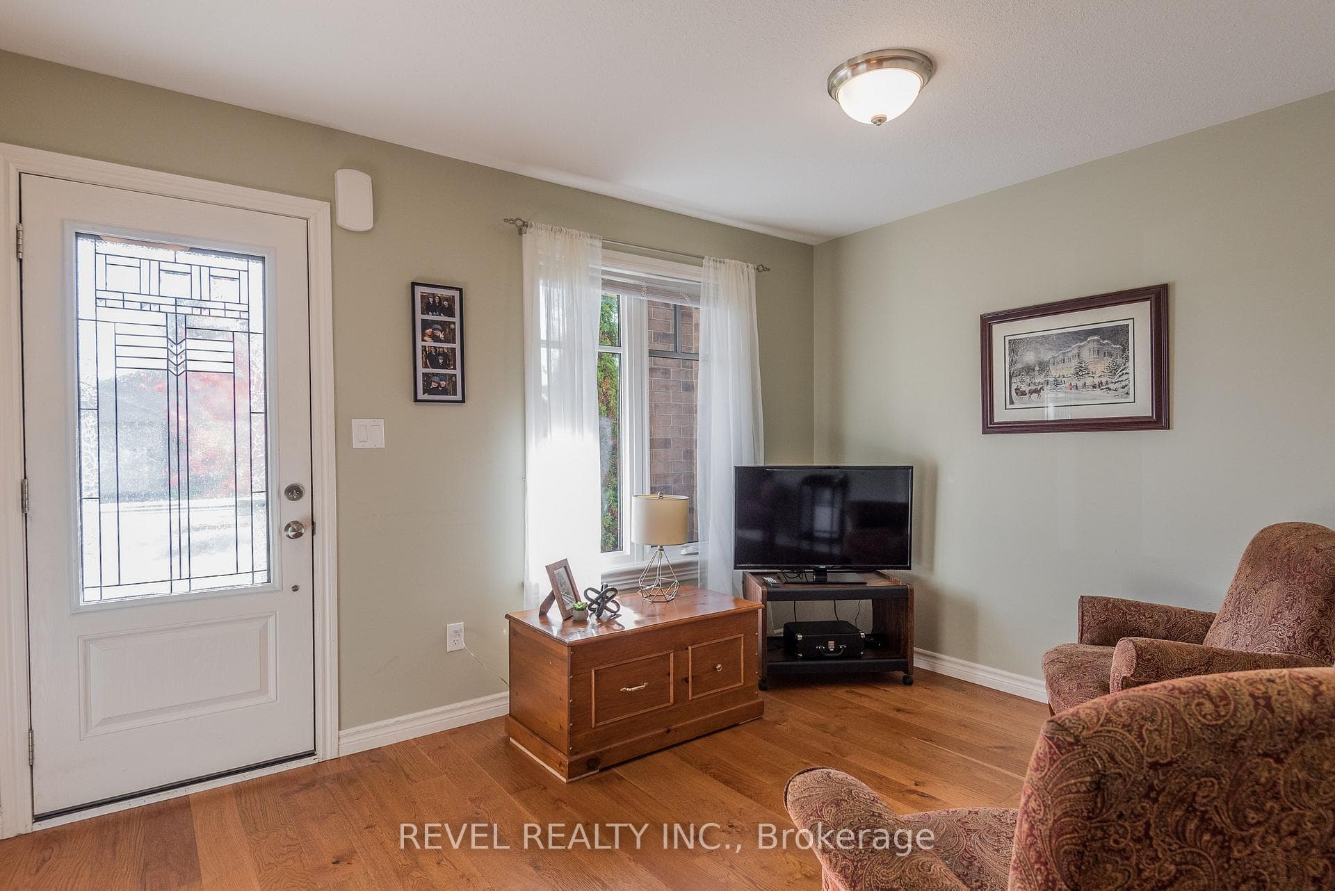 89 Laurent Boulevard photo 4