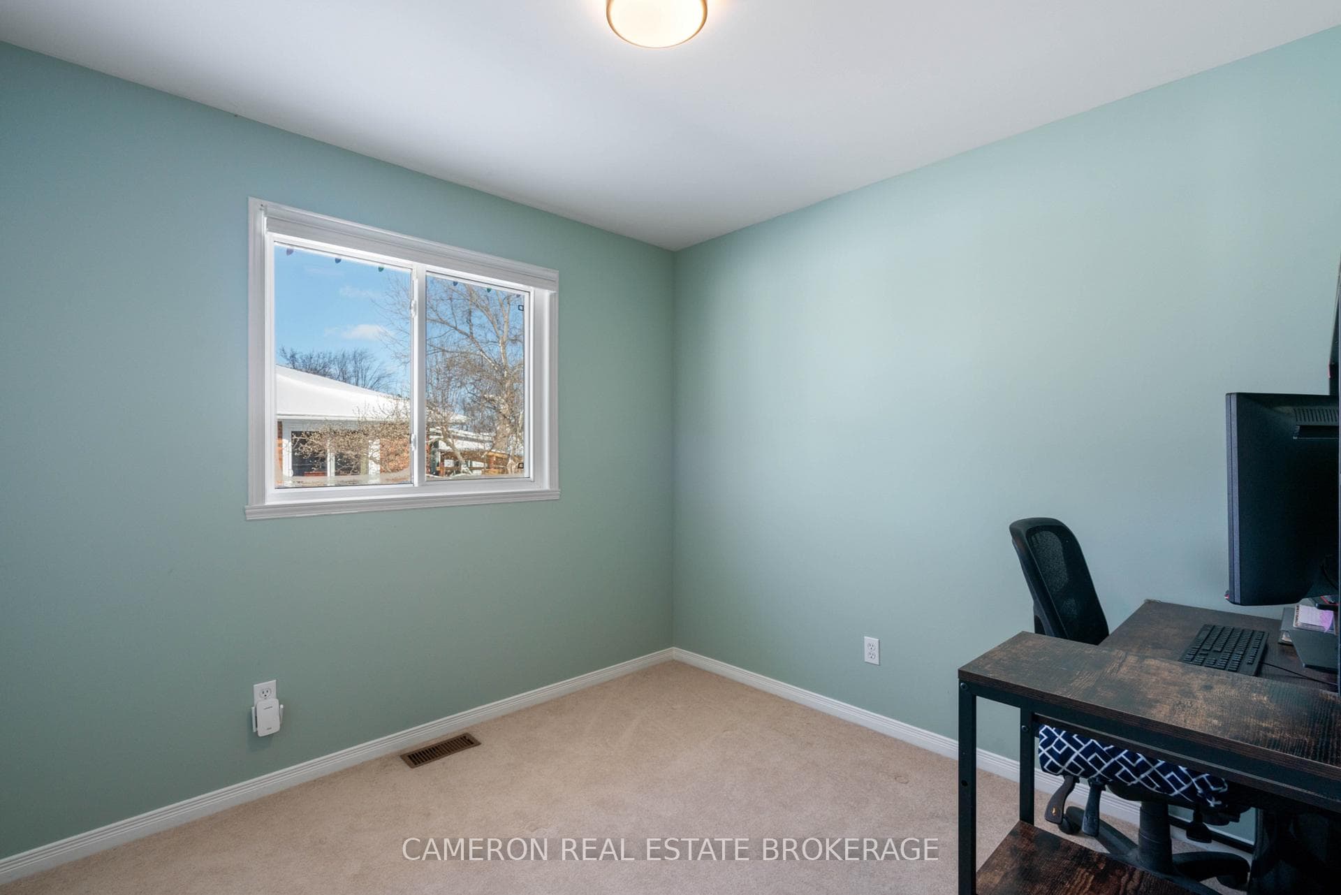 3215 Johnston Avenue photo 12