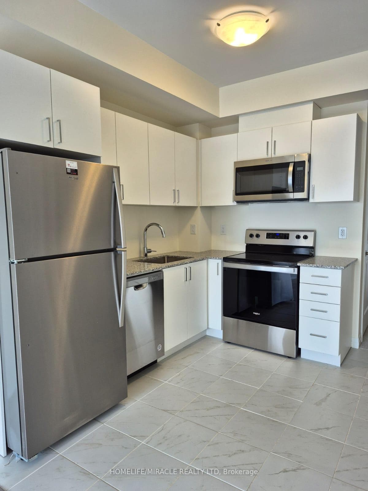 155 Tapscott Road Unit 14 photo 6