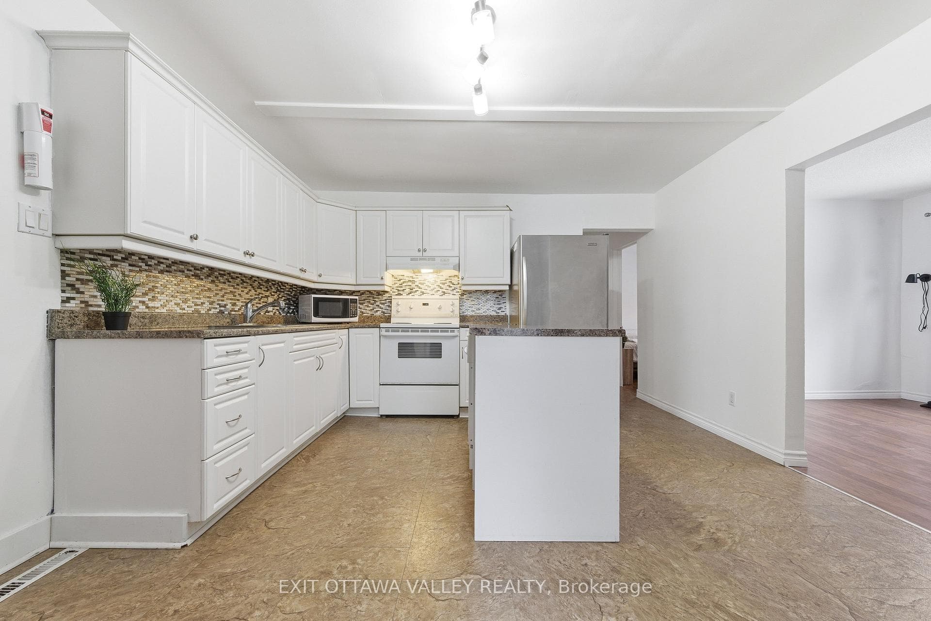 79 Doran Street photo 20