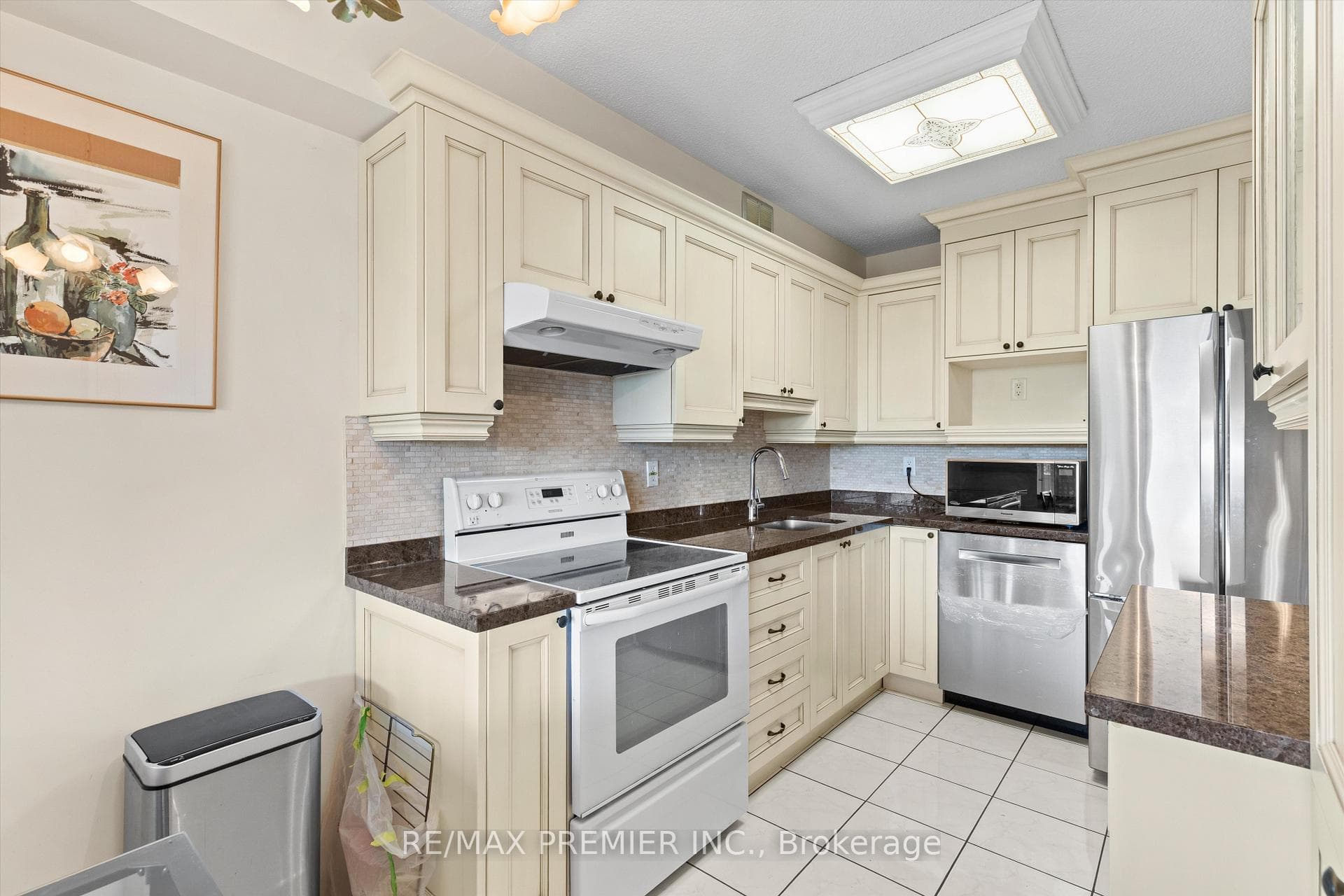 240 Scarlett Road Unit 711 photo 4