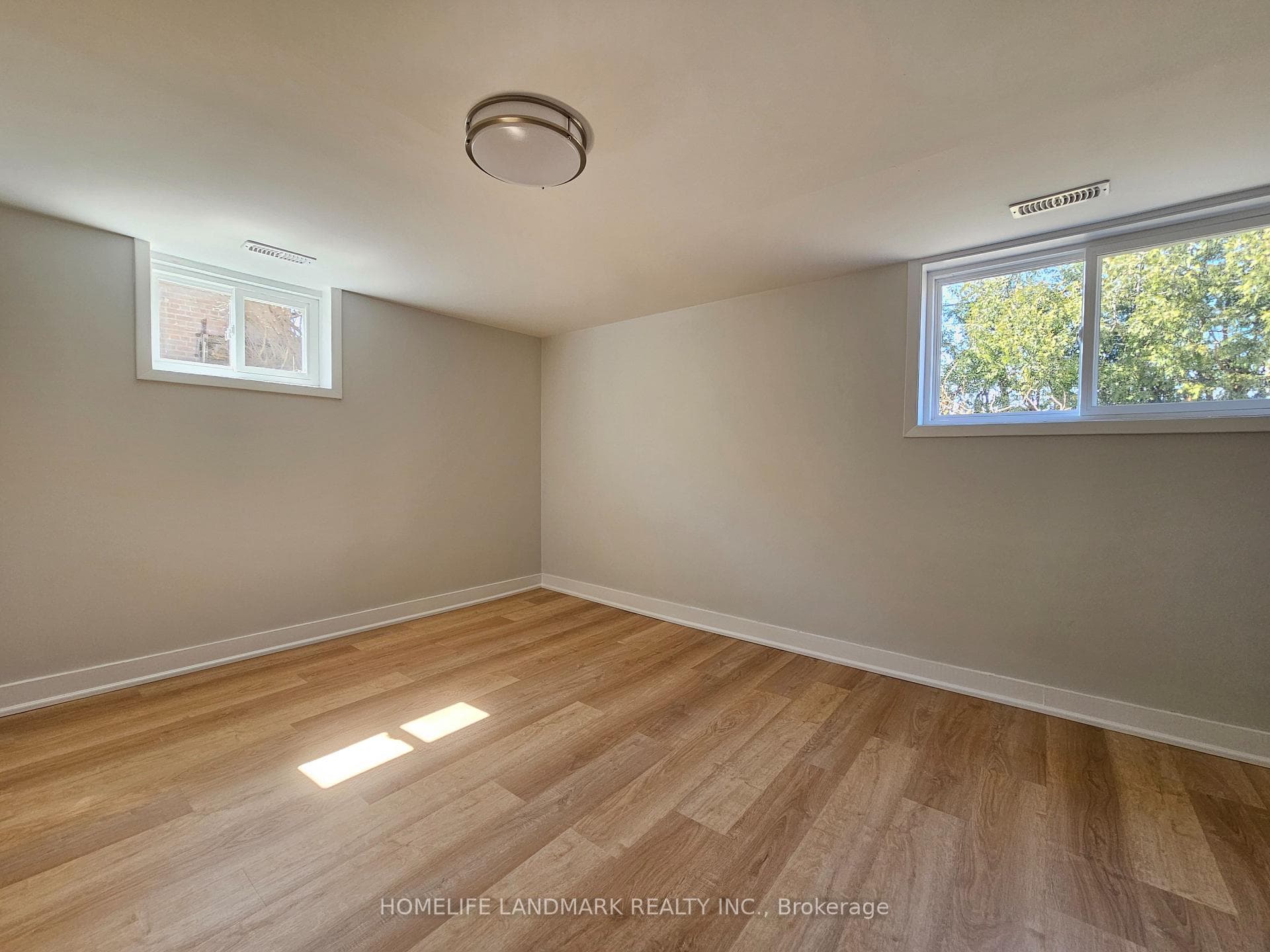 36 Corinne Crescent Unit Basemen photo 10