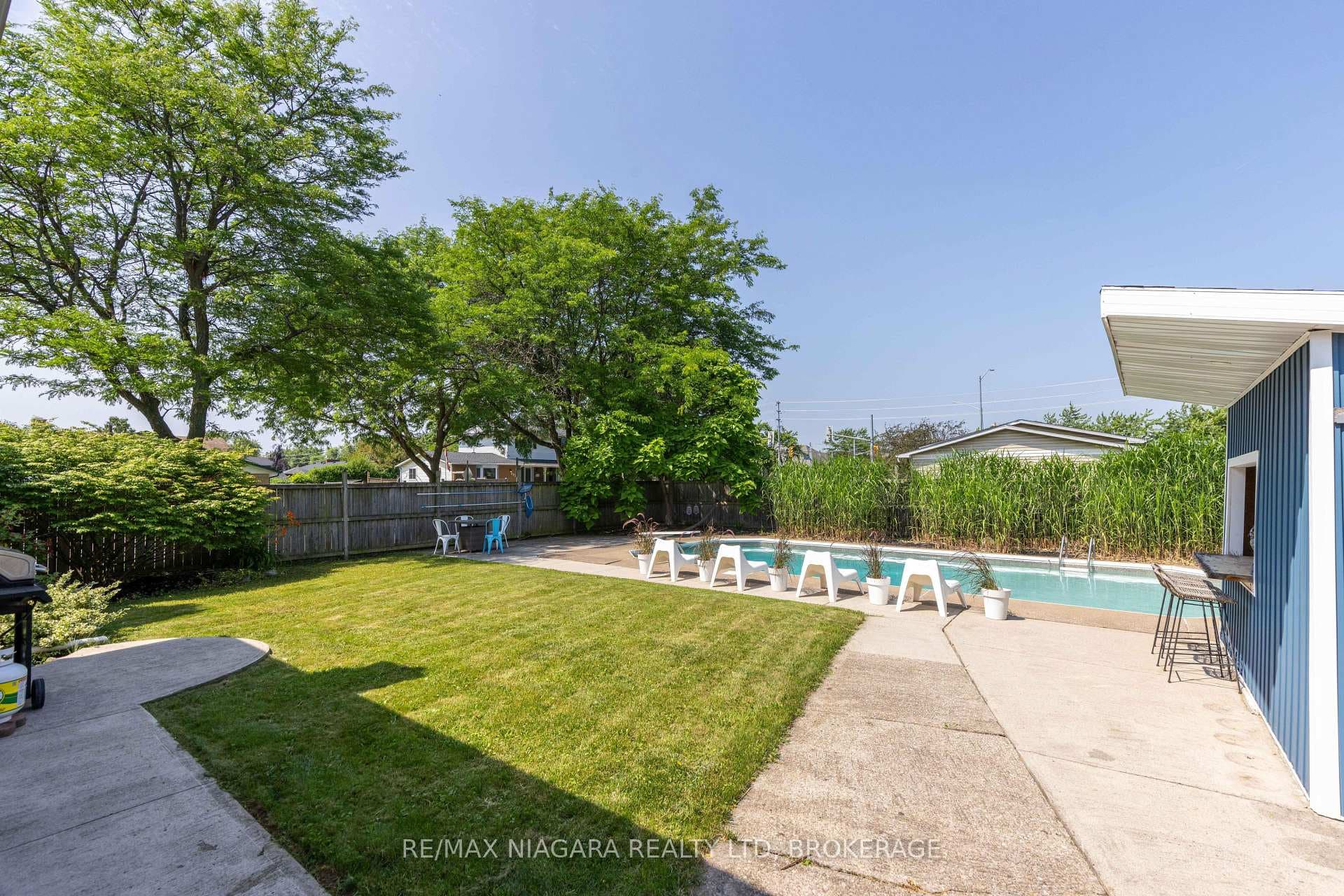 8229 Rideau Street photo 29