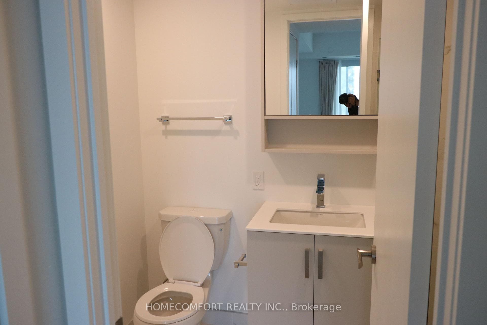 88 Queen Street Unit 3709 photo 12