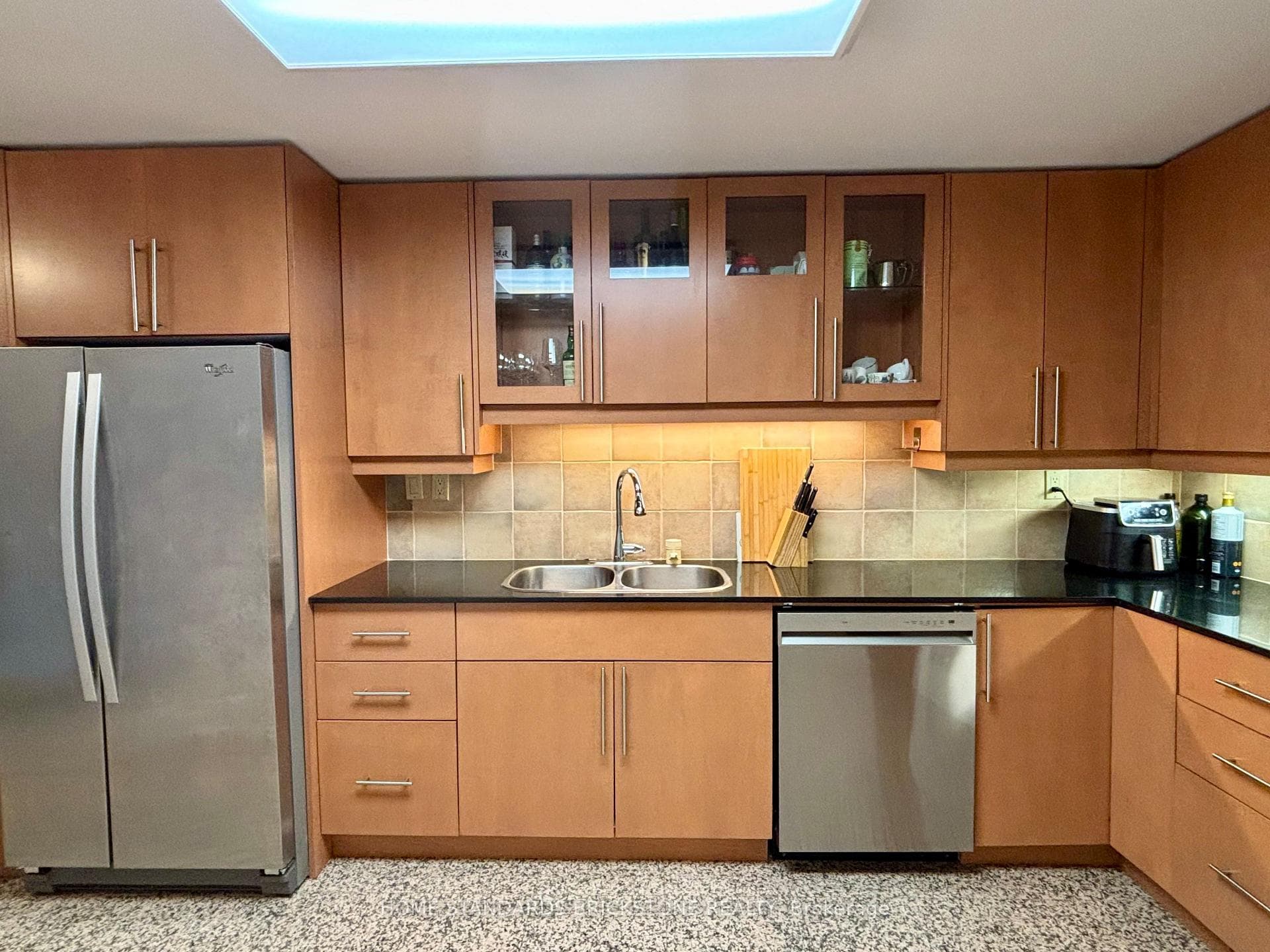 9 Greenbriar Road Unit 202 photo 6