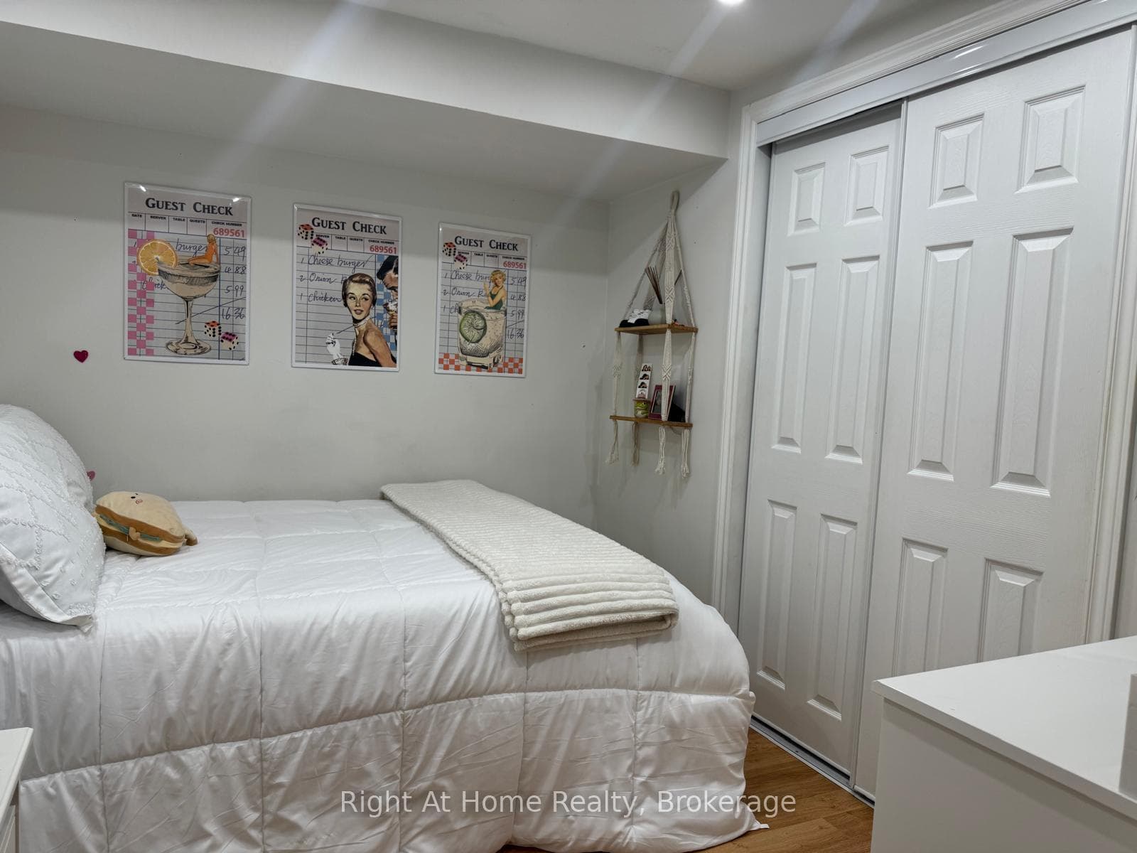 76 Easthampton Road photo 15