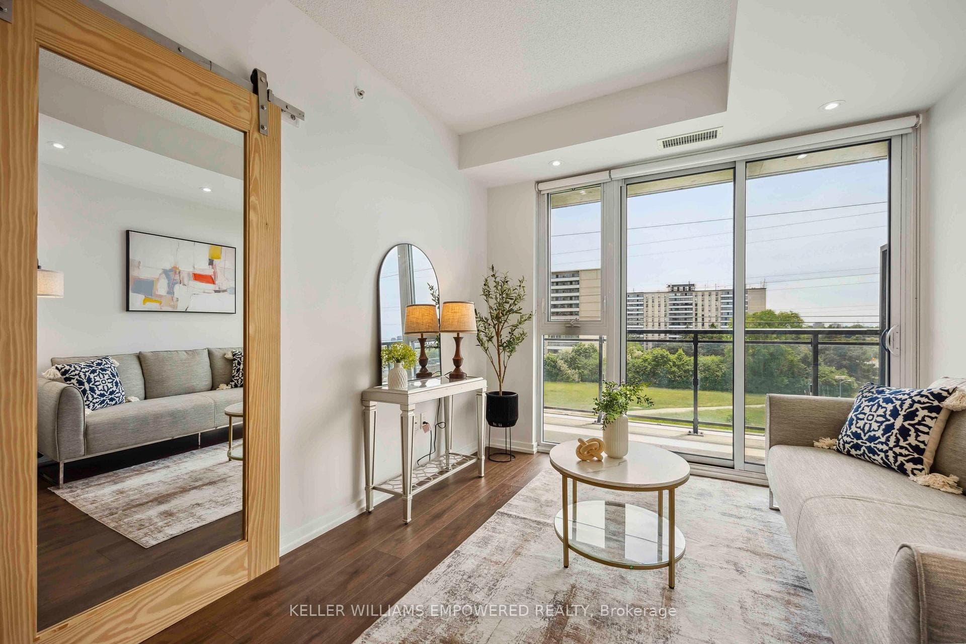 3237 Bayview Avenue Unit 512 photo 6