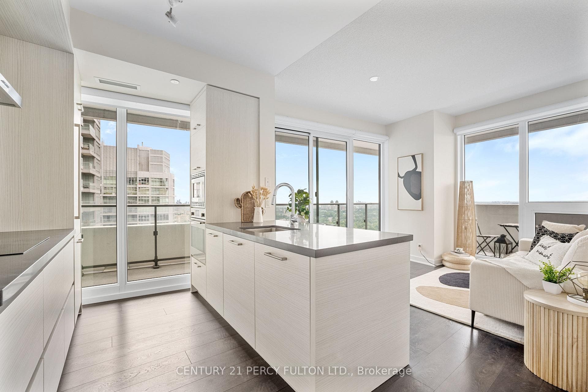 2221 Yonge Street Unit 3108 photo 28