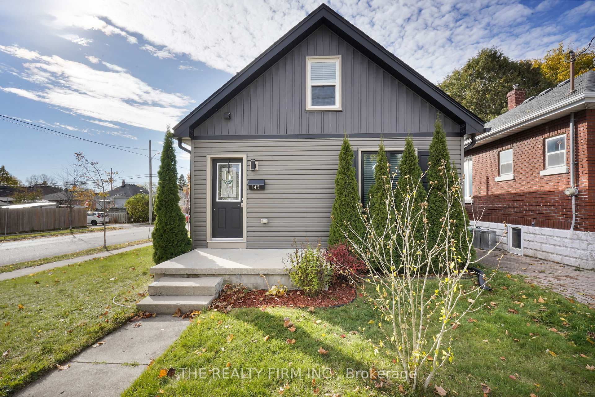 145 Brisbin Street photo 1