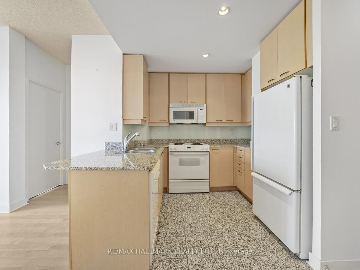 88 Palace Pier Court Unit 802 photo 11