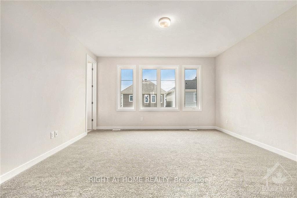 79 HACKAMORE Crescent photo 8