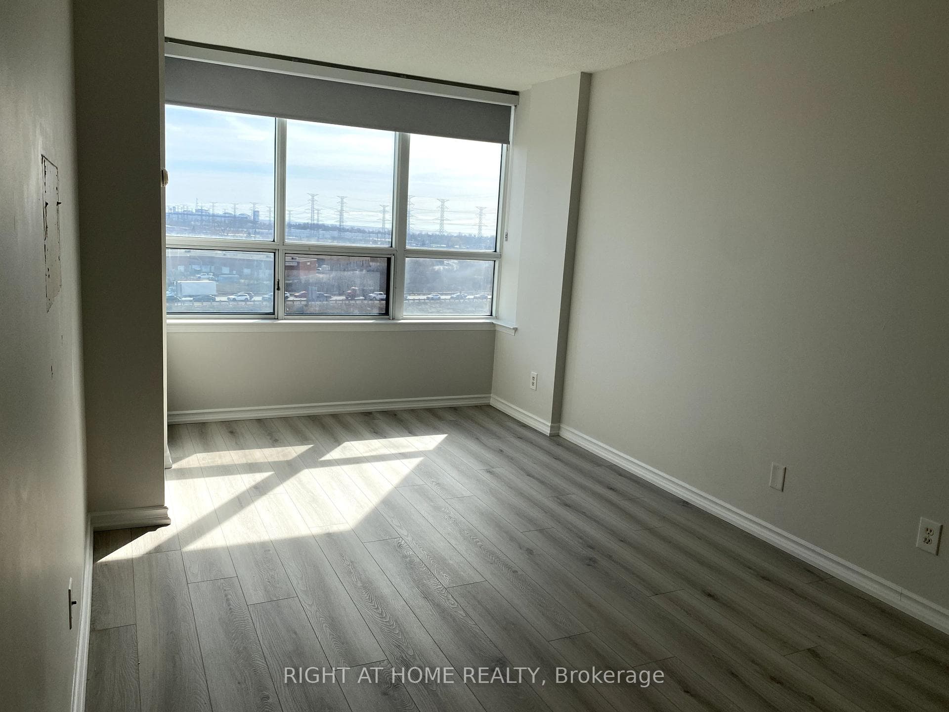 1625 Pickering Parkway Unit 909 photo 10