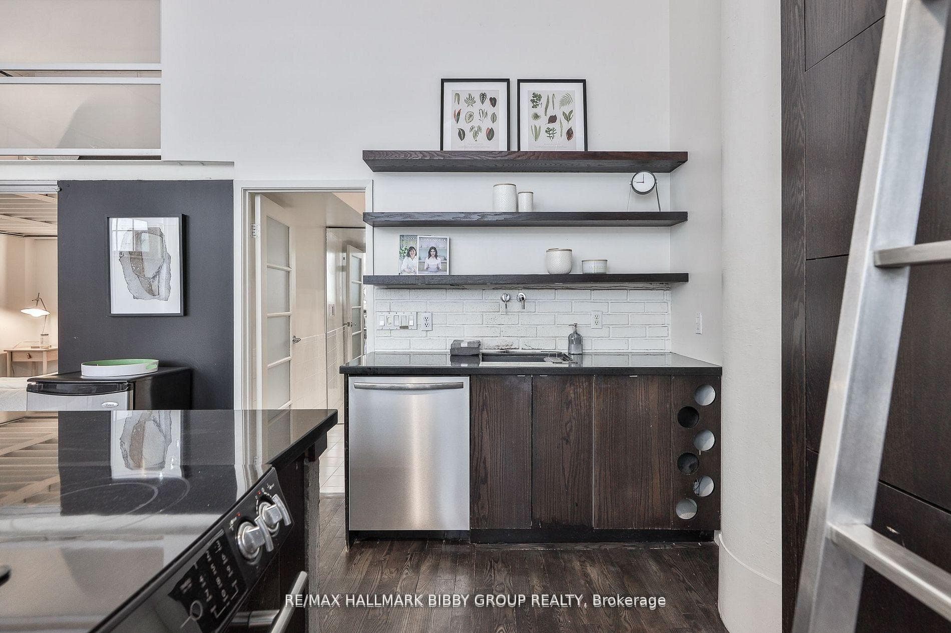 245 Carlaw Avenue Unit 315 photo 13