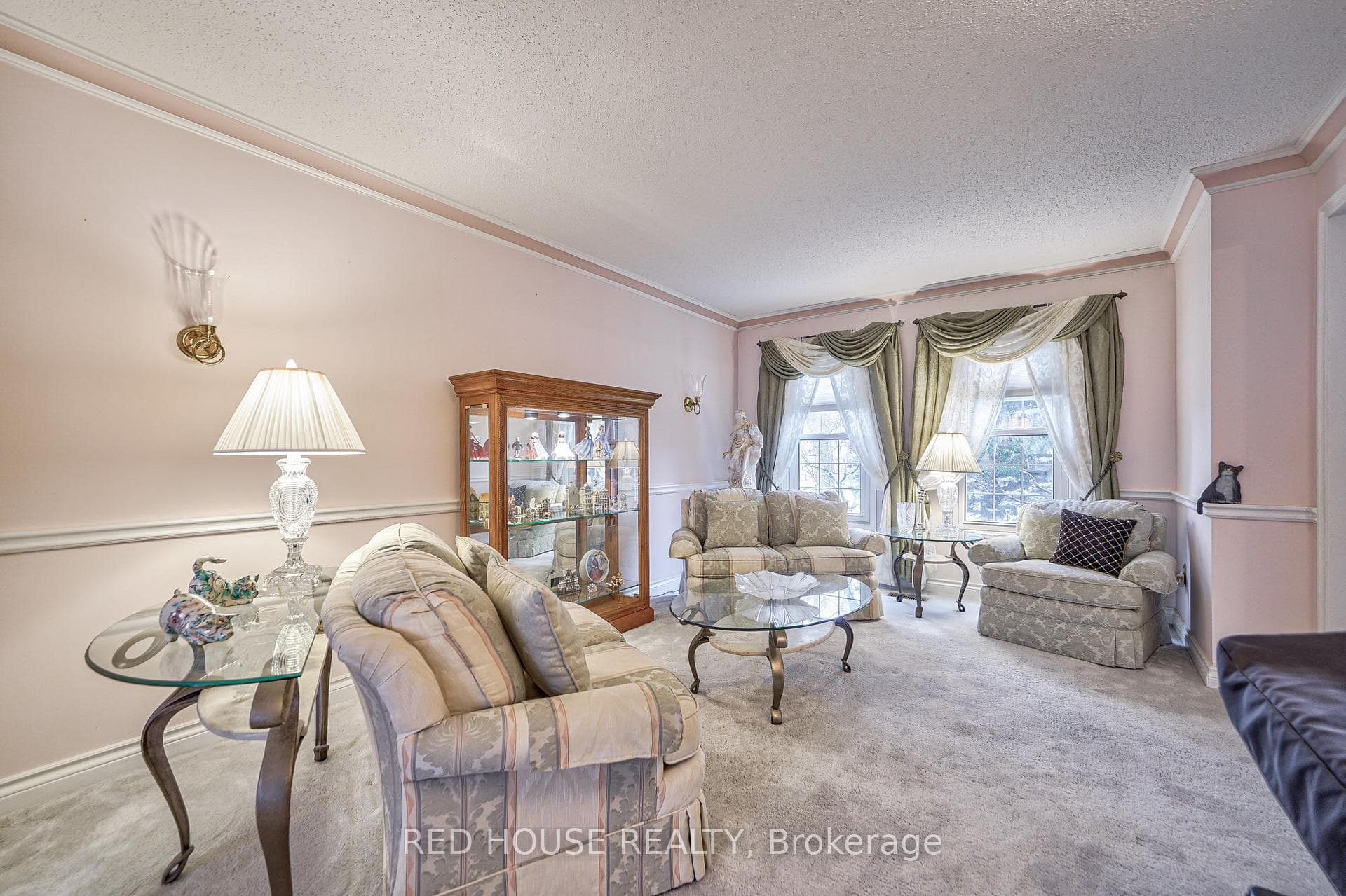137 Larkin Avenue photo 10