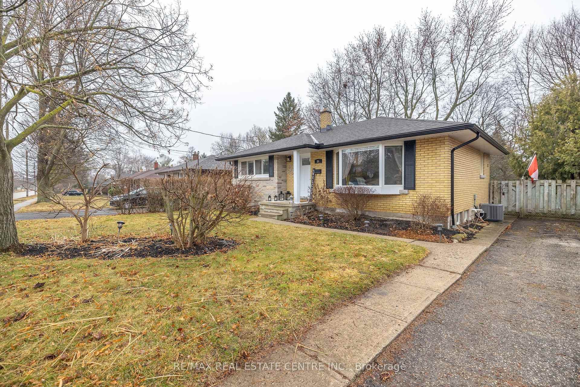 86 Knightswood Boulevard photo 4