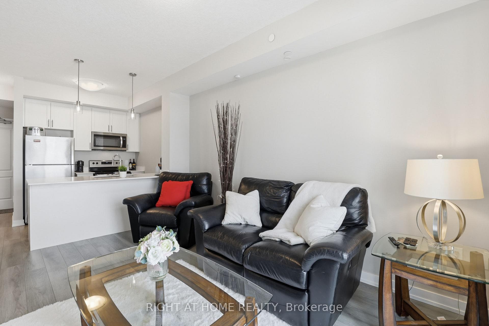 5055 Greenlane Road Unit 203 photo 12