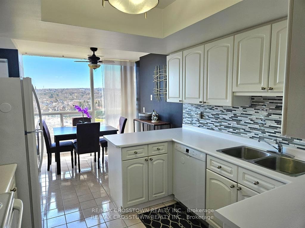 75 Ellen Street Unit 1706 photo 14
