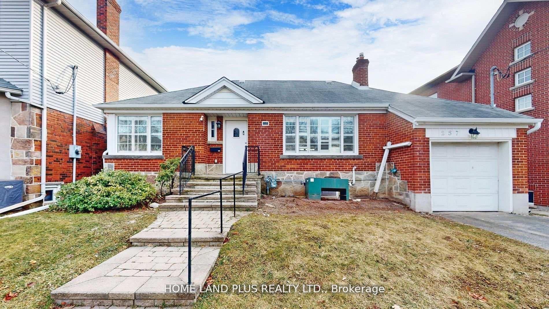 257 Joicey Boulevard photo 1