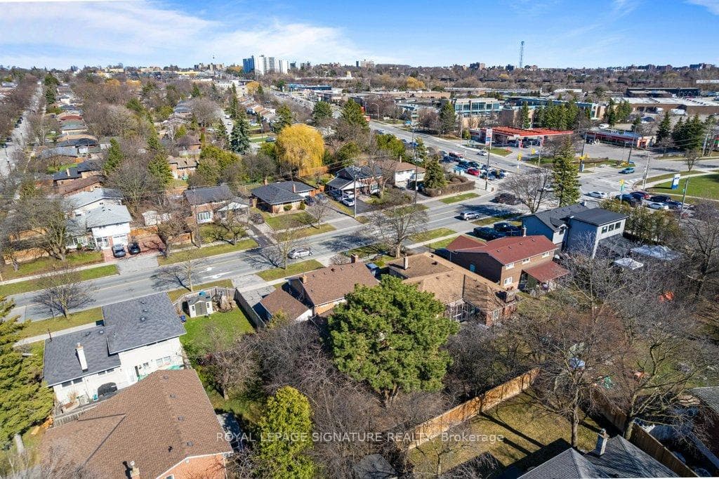 8 Underhill Drive photo 43