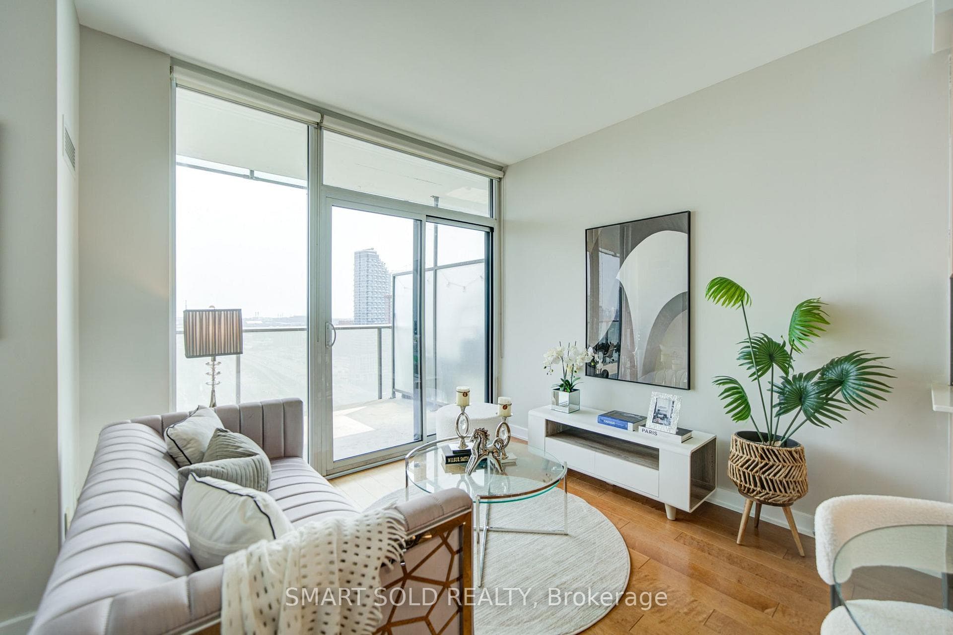 1 Market Street Unit 2608 photo 8