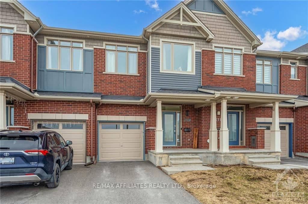 209 OVERBERG Way photo 2
