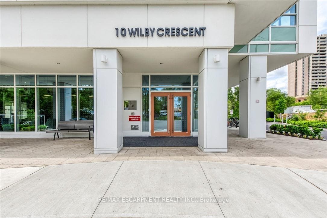 10 Wilby Crescent Unit 309 photo 3