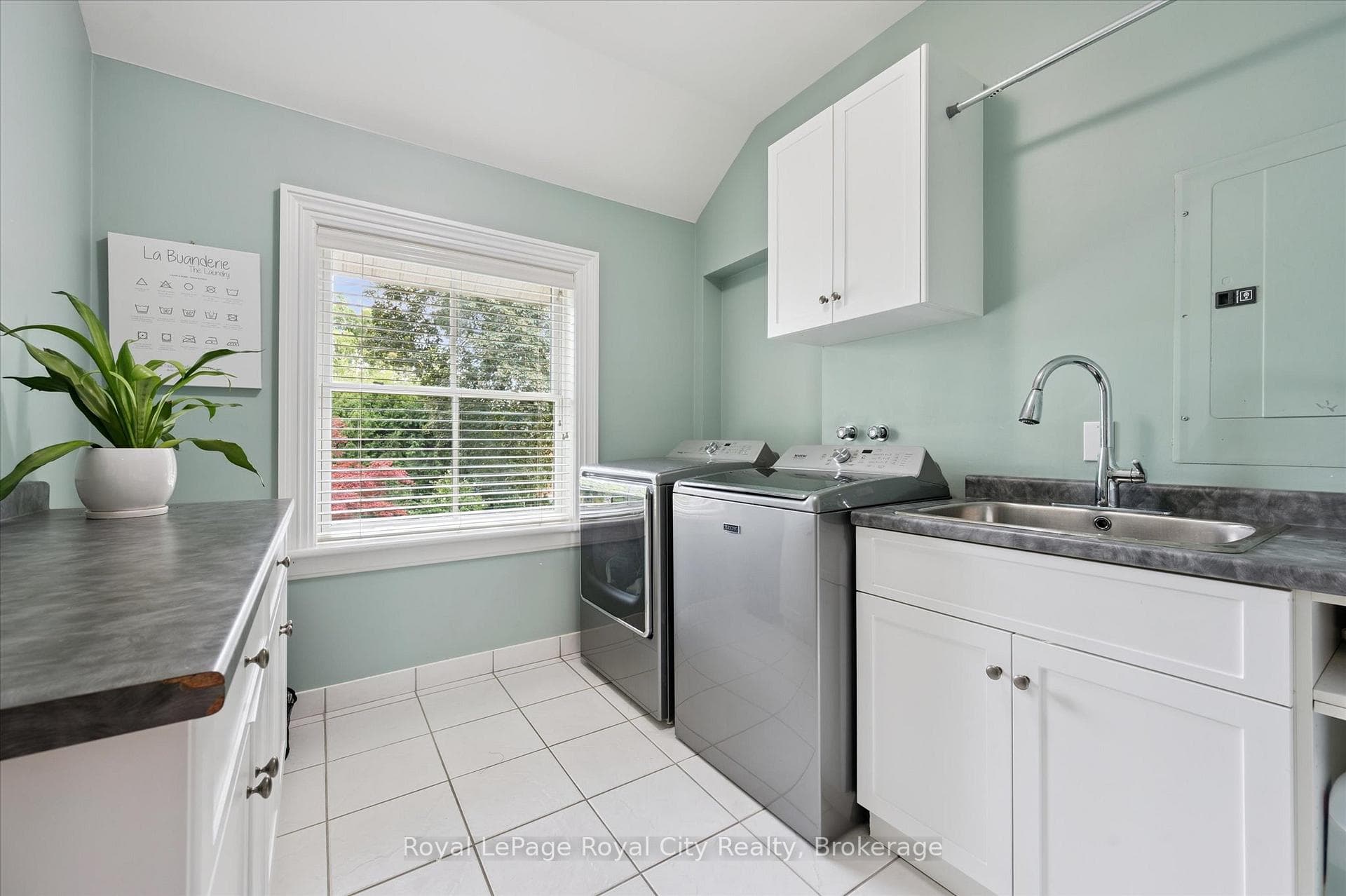 66 Grange Street photo 33