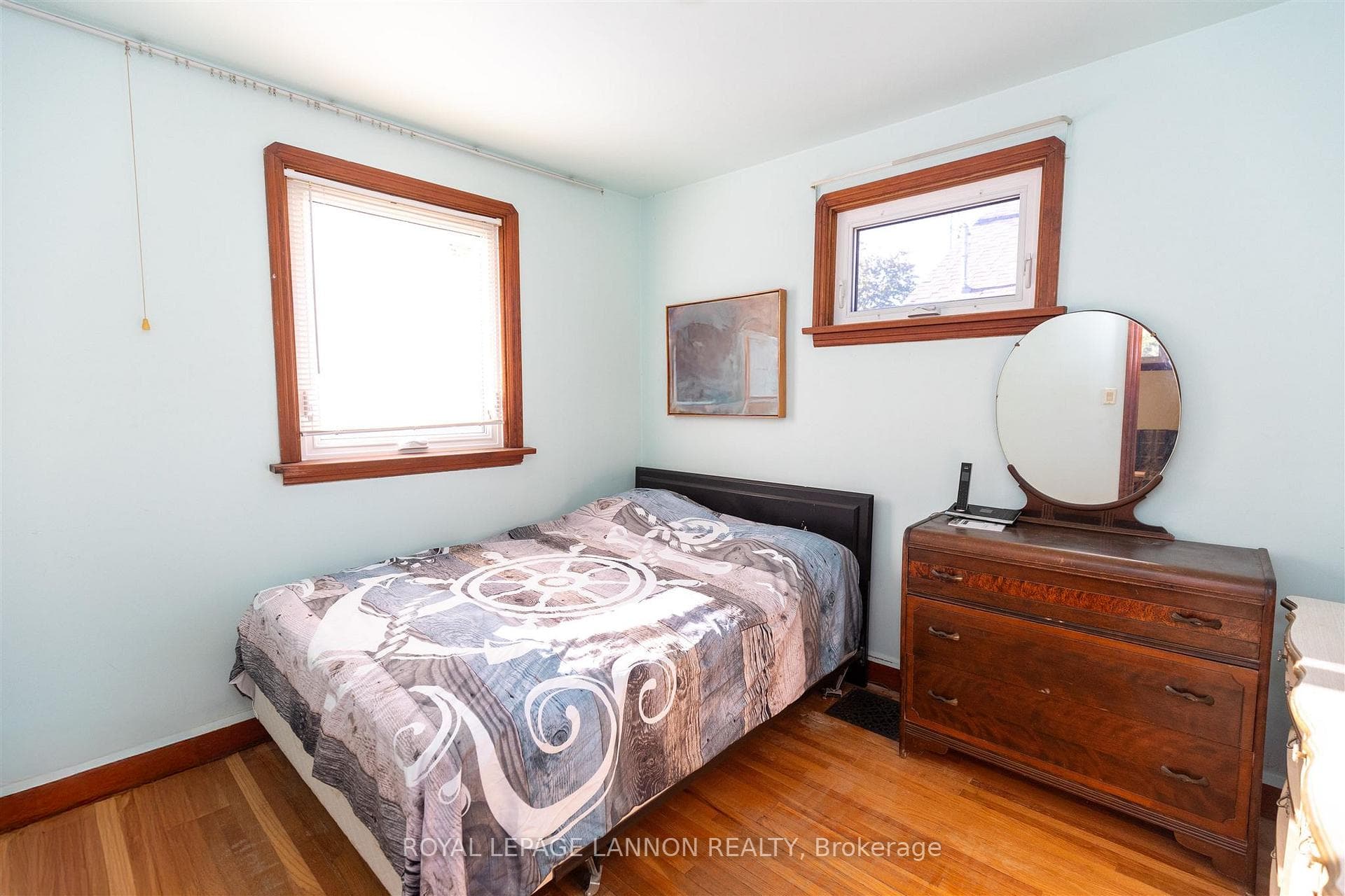 254 Egan Street photo 7
