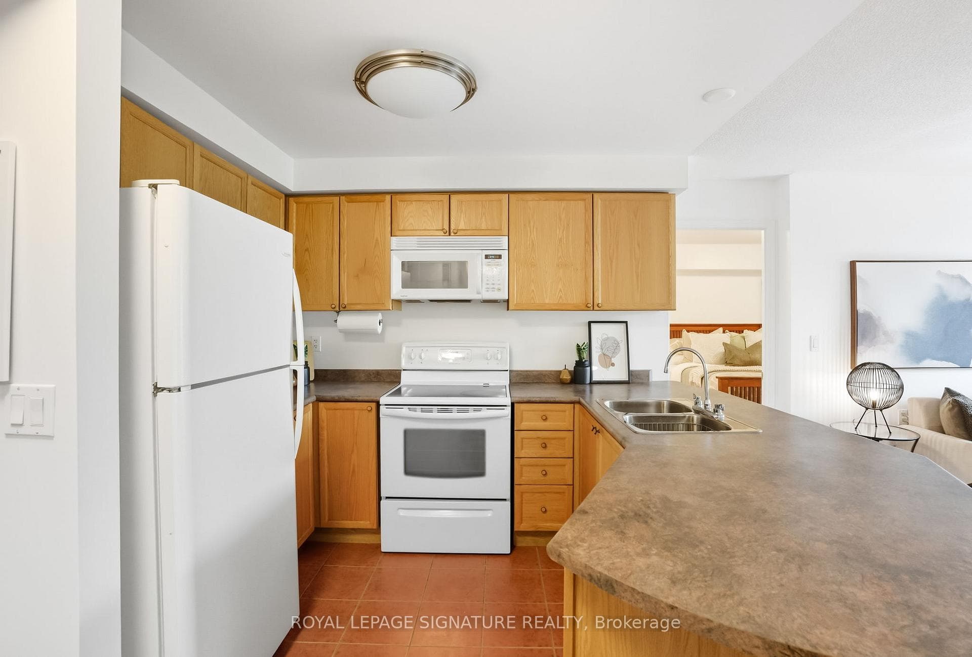 935 Sheppard Avenue Unit 402 photo 31