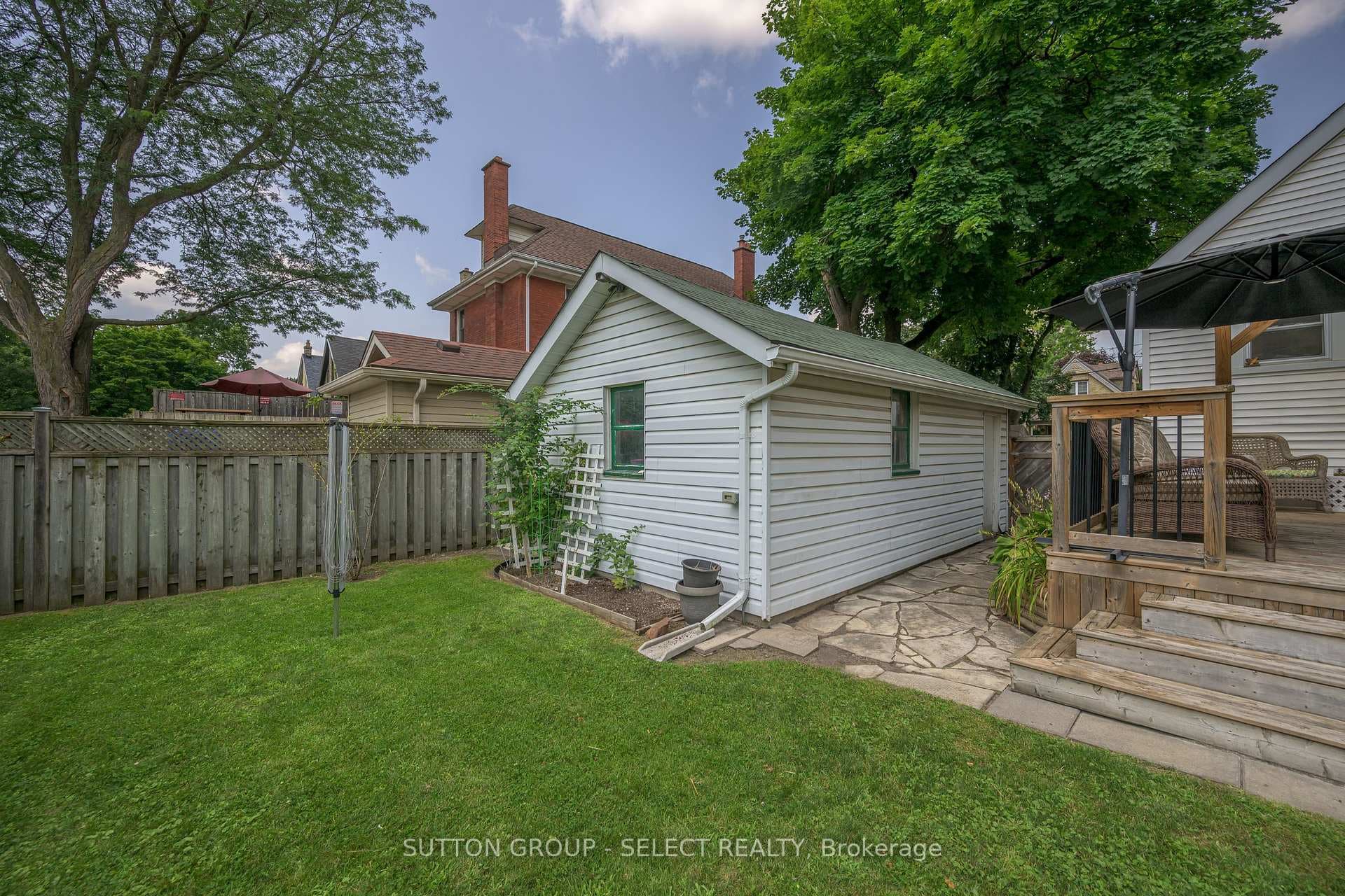 849 Lorne Avenue photo 8