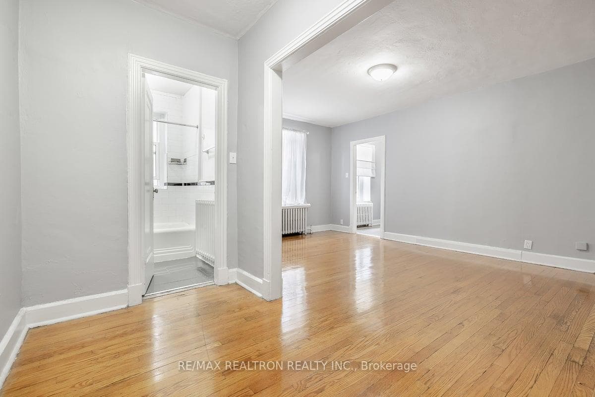 1 Mallory Gardens Unit 4 photo 2