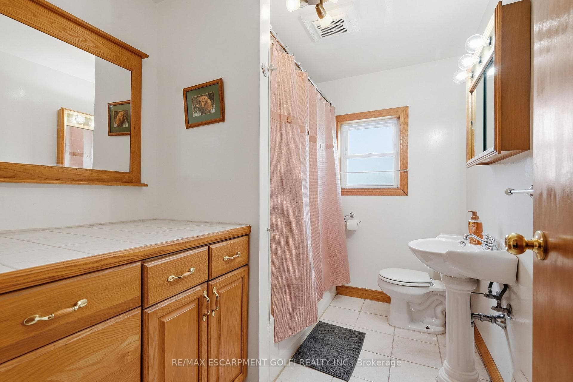 27 Drummond Crescent photo 17