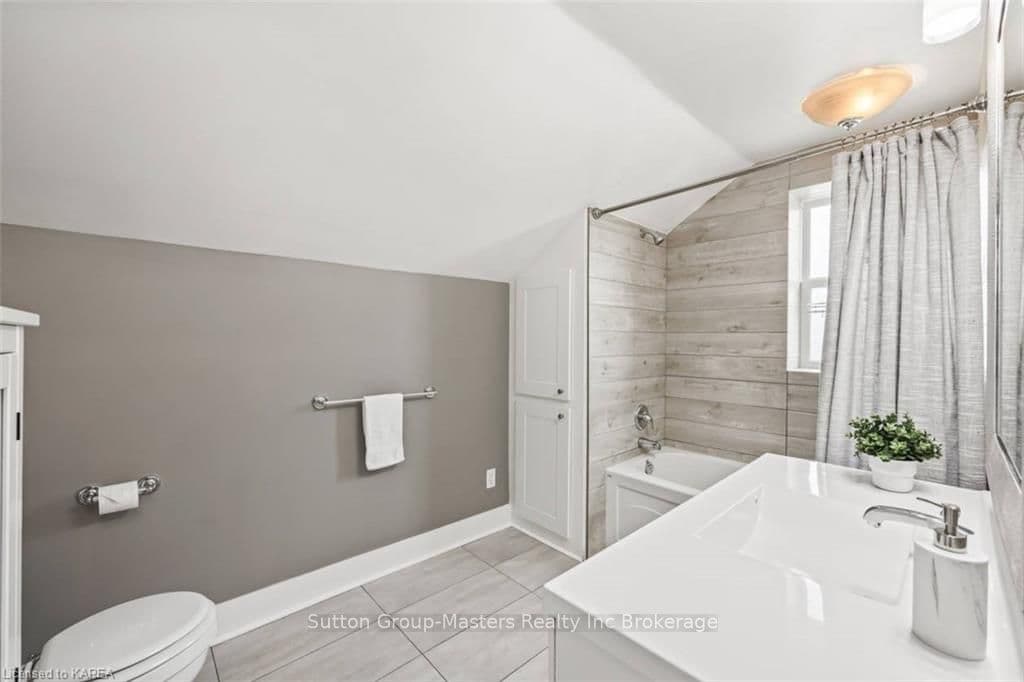 259 CHARLES Street photo 30