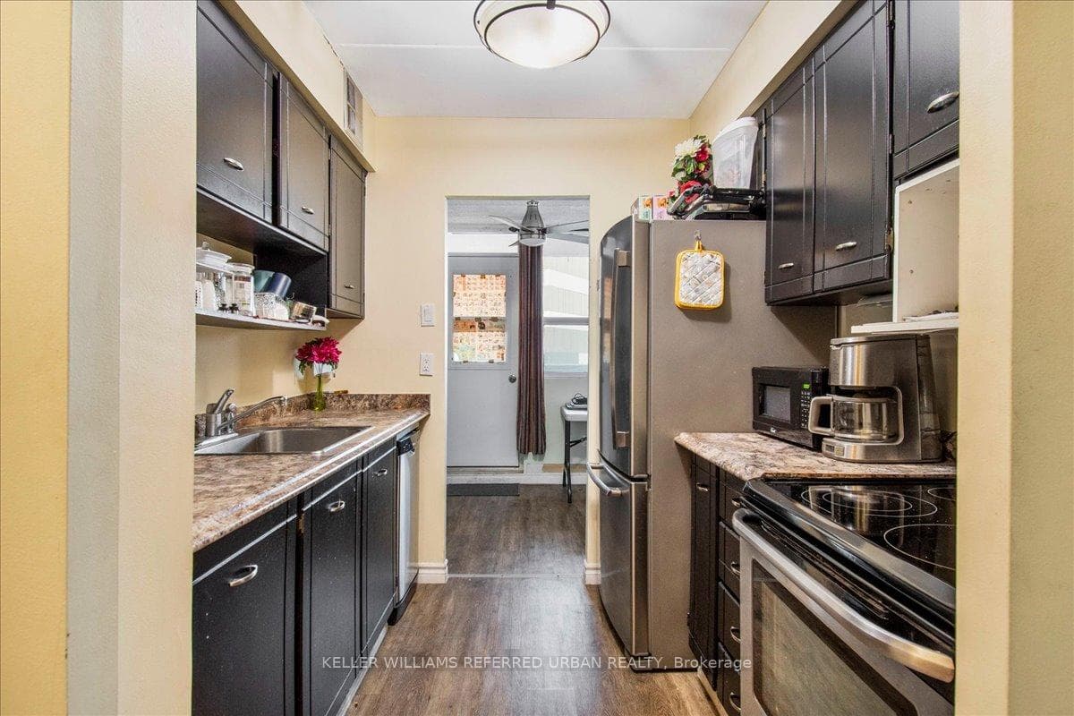 207 Galloway Road Unit 802 photo 12