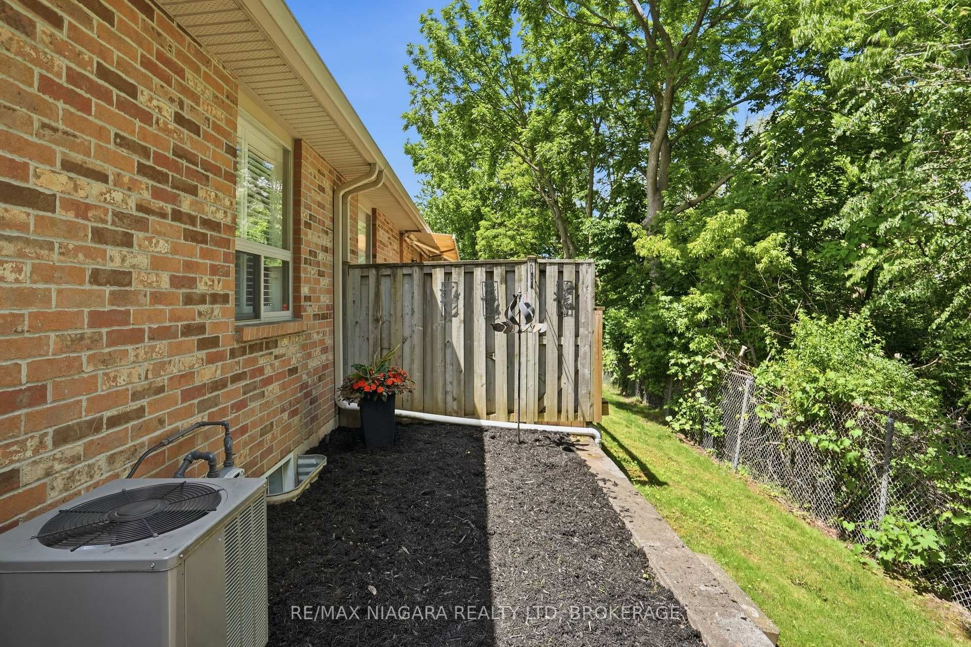 99 Linwell Road Unit 10 photo 39