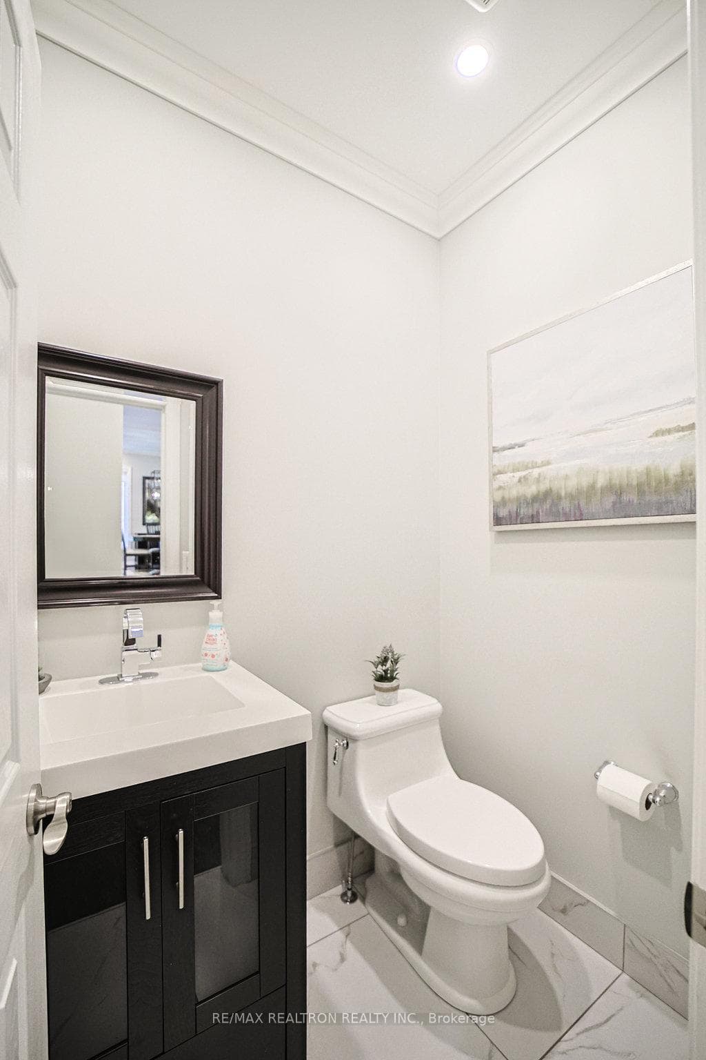 204 Ivy Jay Crescent photo 15