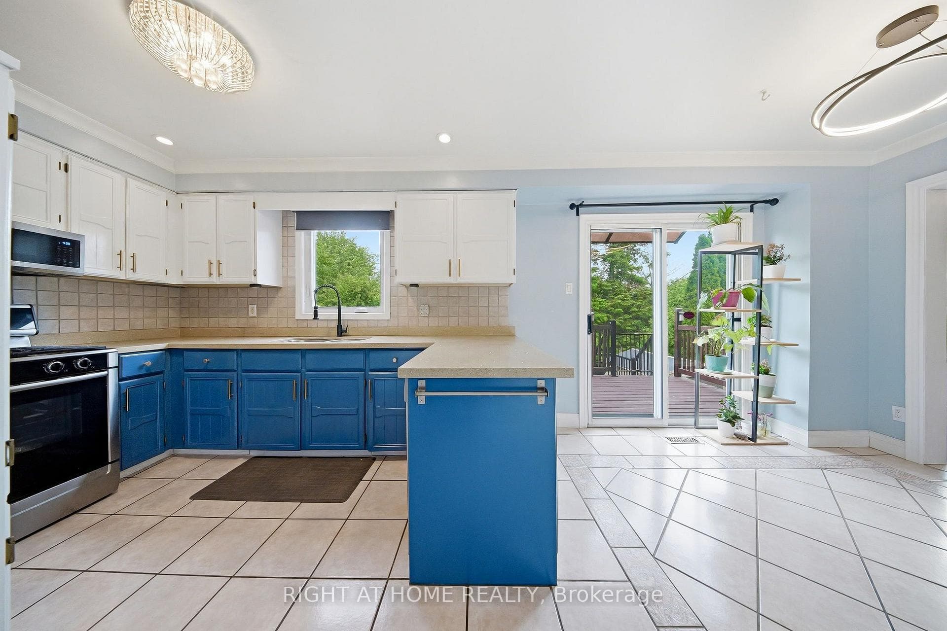 29 Sunforest Drive photo 23