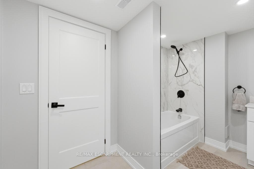173 WEST 19TH Street photo 23