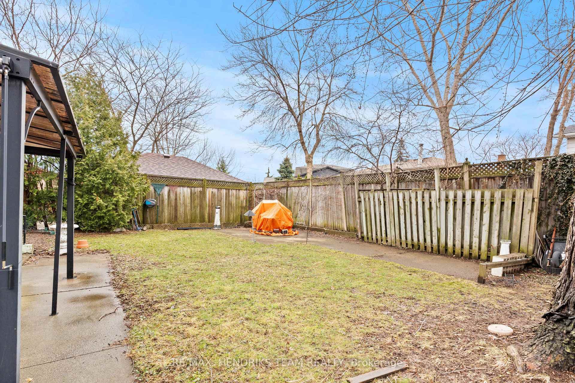 54 Grove Avenue photo 24